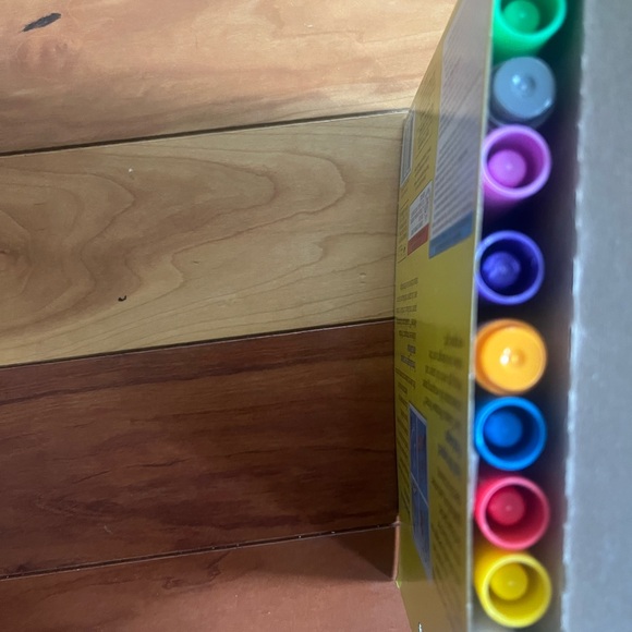 Crayola window markers - Picture 2 of 3